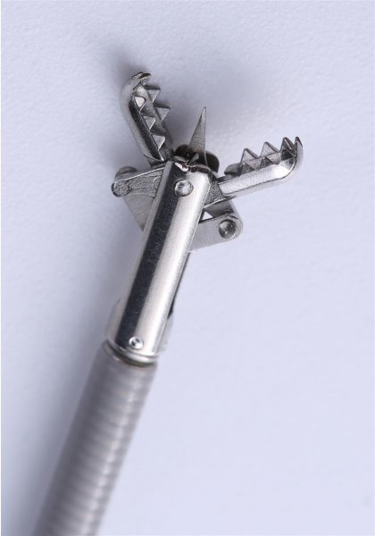 ECO-Biopsiezange, Ø 2.3 mm, 230cm Länge, beschichtet, gezahnt, mit Dorn, steril verpackt